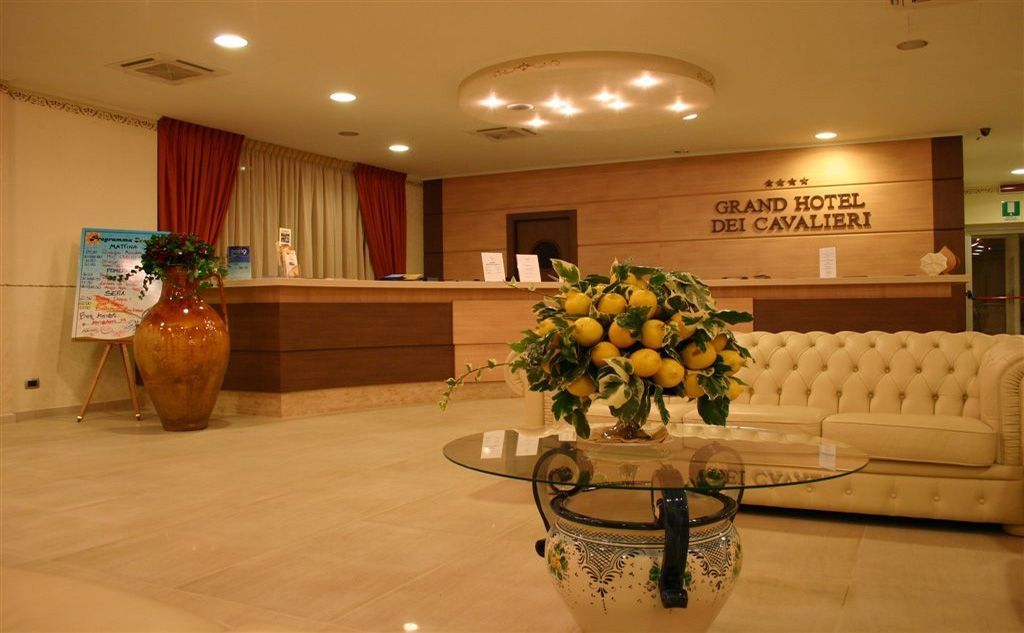 Grand Hotel Dei Cavalieri Маруджо Екстериор снимка